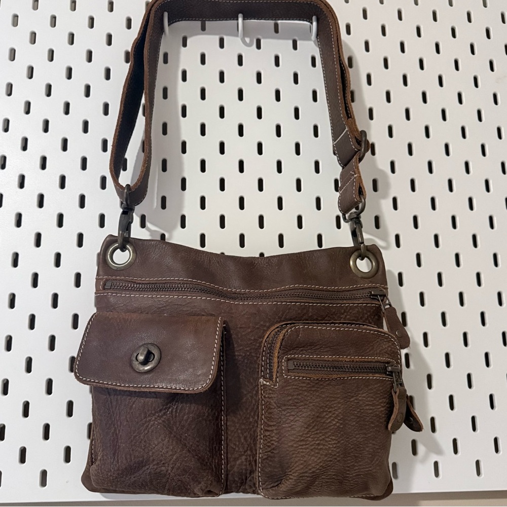Roots Tribe Leather Villager Dark Brown Leather Crossbody/Shoulder Bag - Picture 3 of 12